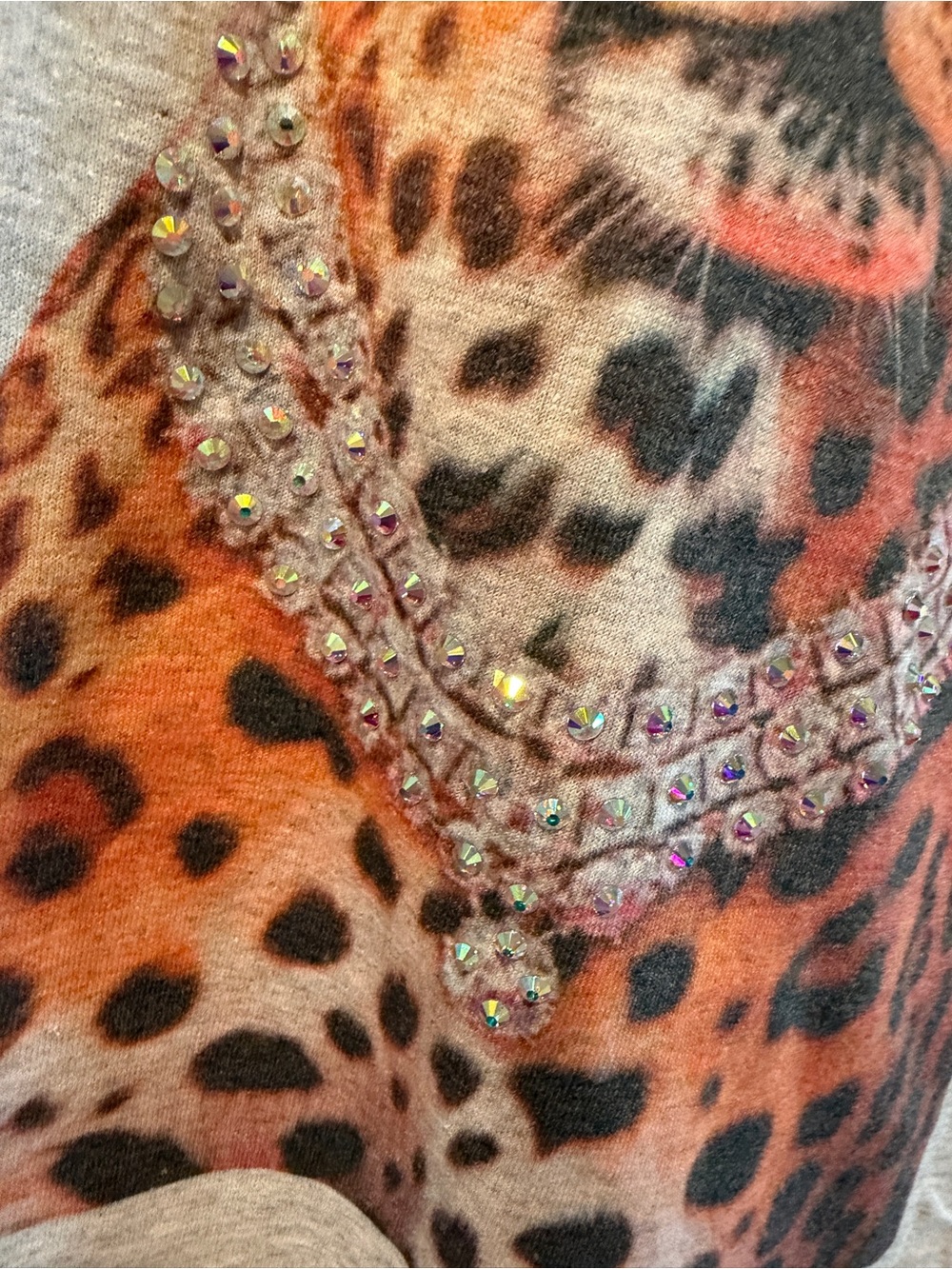 NWOT! Sz xl VOGUE Leopard Graphic Tee in Heather Gray - Picture 2 of 4